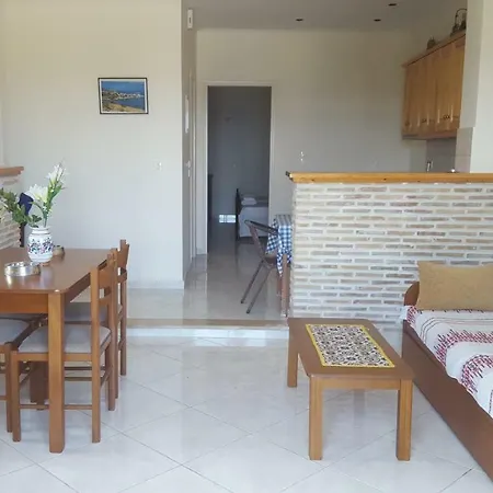 Apartment Klontiraki *